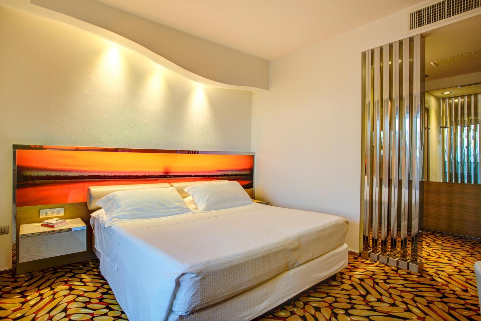 Hotel Waldorf- Premier Resort Milano Marittima Værelse billede